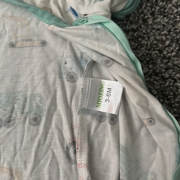 3-6 romper - Picture 2 of 2